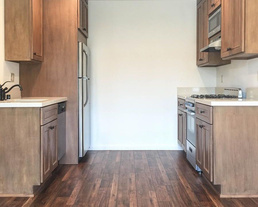 1st image of 870 Hilldale Ave #17