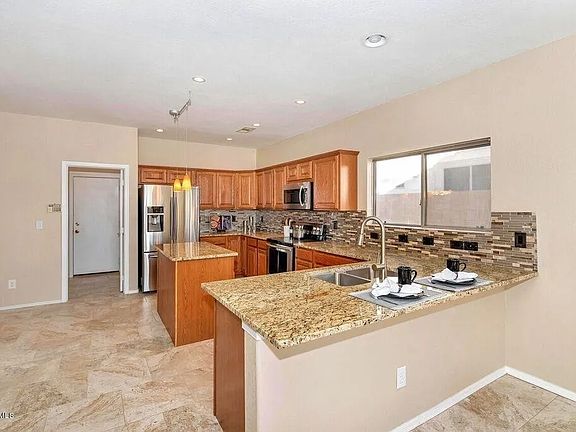 4th image of 1481 S Karen Dr