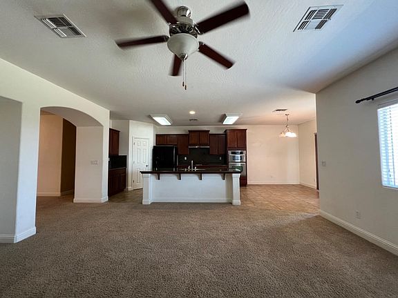 5th image of 2324 W Tyler Ave