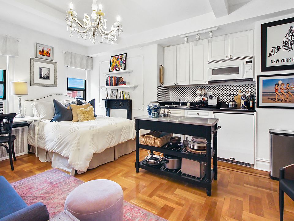 1st image of 49 W 72nd St APT 9D