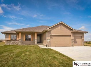 12118 S 210th St, Gretna, NE 68028