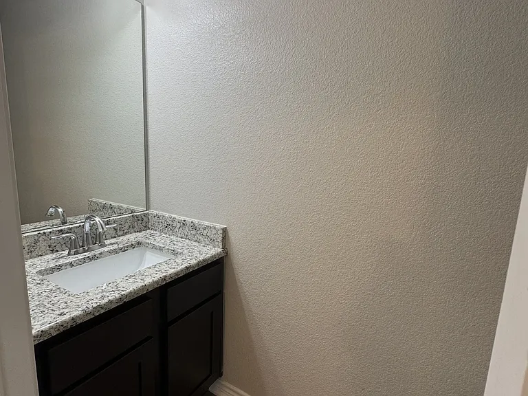 724 Westfield Blvd — Photo 7
