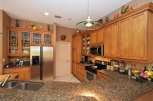 1st image of 295 Monterey Dr