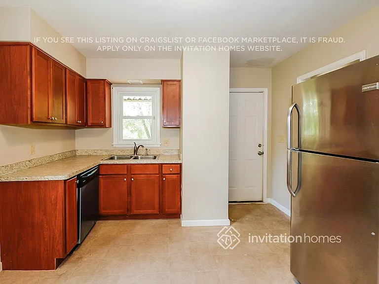 3940 3rd St NE — Photo 10