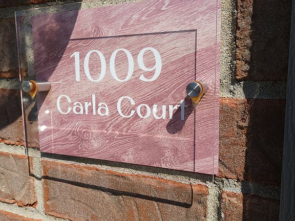 3rd image of 1009 Carla Ct