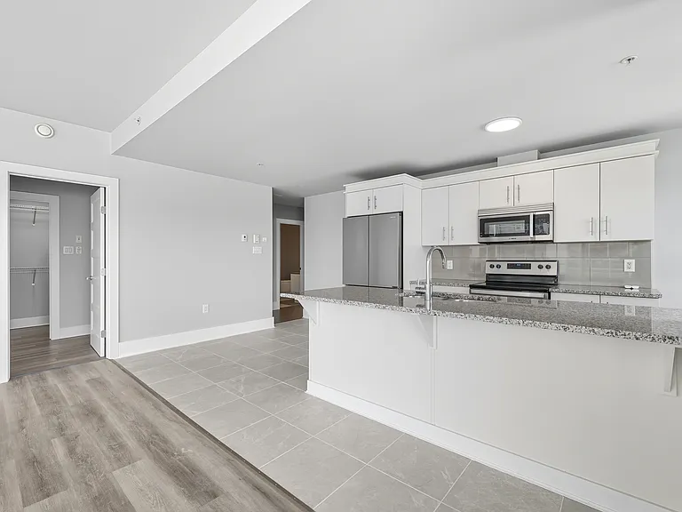 15 Kings Wharf Pl #602 — Photo 14