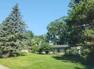 1900 Marie Cir, Bloomfield Hills, MI