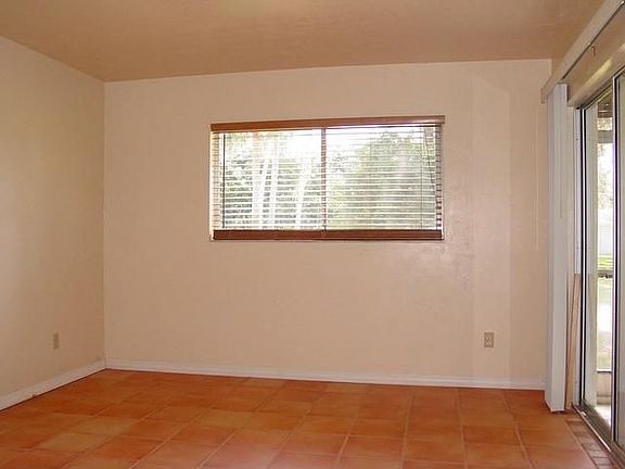 4th image of 27249 Pullen Ave #3