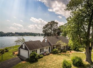 21 Opechee Dr, Barrington, RI 02806