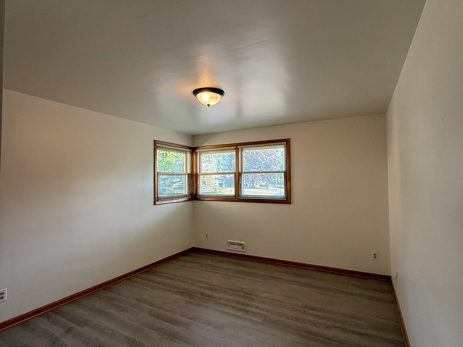 3 bed, 1575 sqft, $2,650 — Photo 4