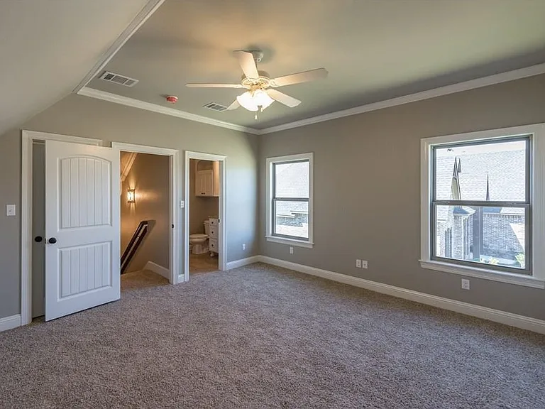 155 Lori Dr — Photo 12