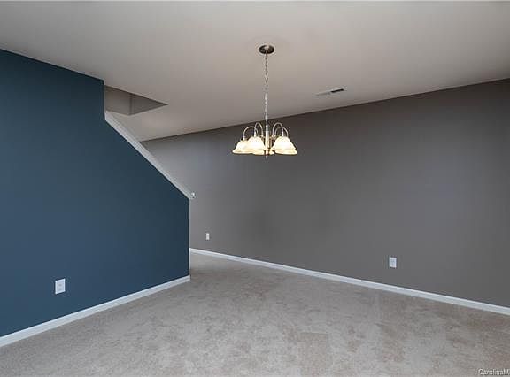 4th image of 2034 E Park Dr