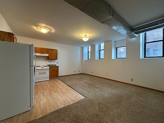 3rd image of 605 1st Ave N #112