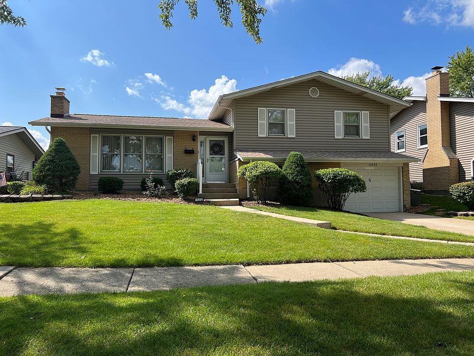 1st image of 15232 Arroyo Dr