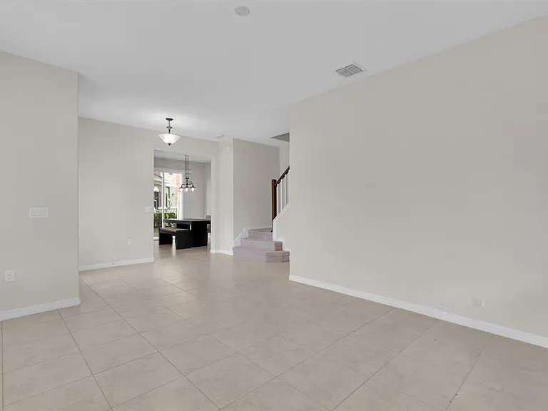 1041 Laurel Ridge Ln — Photo 25