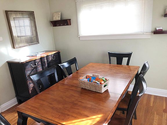2nd image of 2185 Jackson Blvd