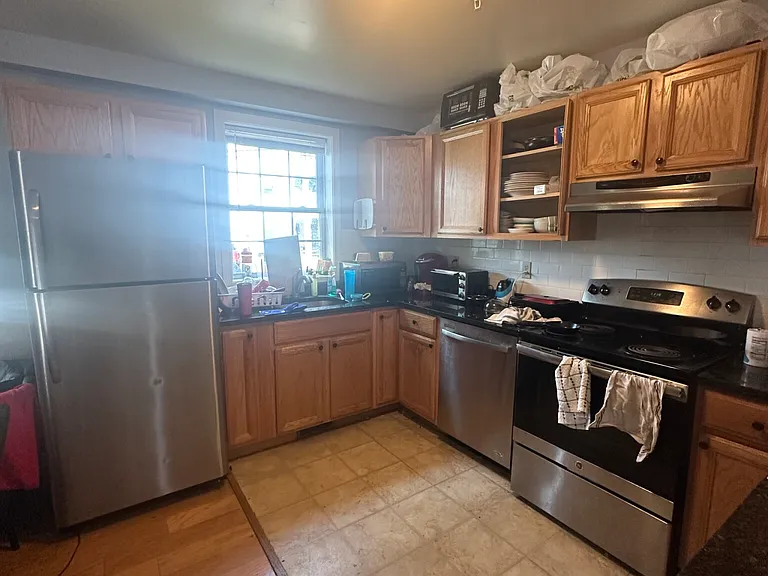 36 Raymond St #1 — Photo 1