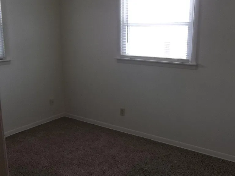 4458 S Crawford Rd #UPPER LEVEL — Photo 13