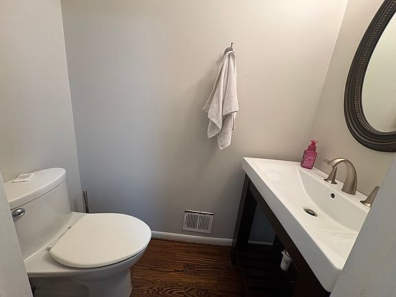 4th image of 16 Great Pines Ct