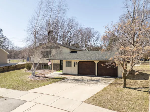 411 17 1/2 St SE, Rochester, MN 55904