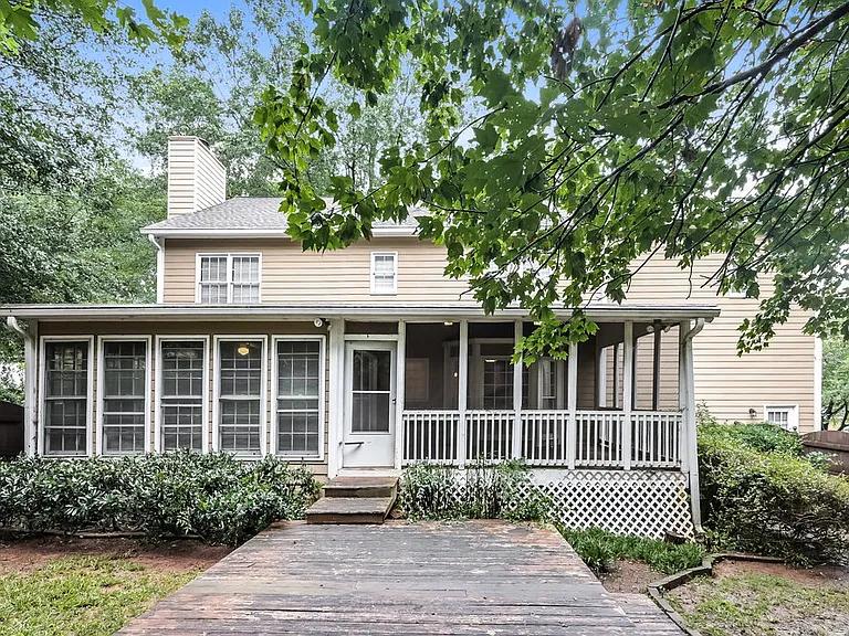 2481 Meadowglen Trl — Photo 16