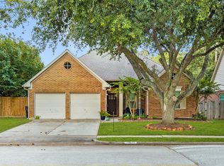14639 Oak Chase Dr, Houston, TX 77062