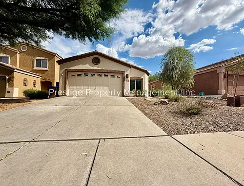 346 E Calle Puente Lindo Photo 1