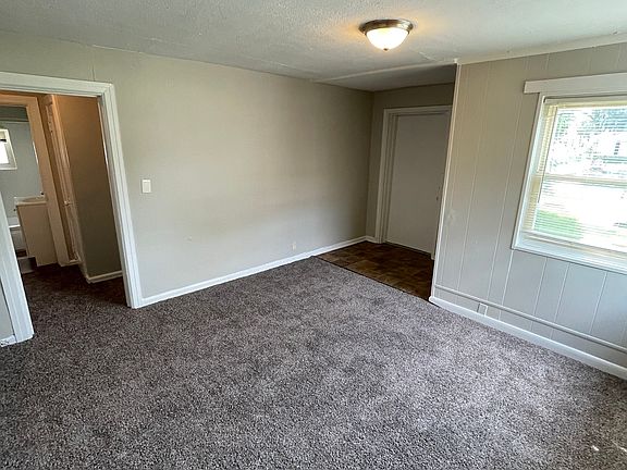 3rd image of 2515 Schofield Ave