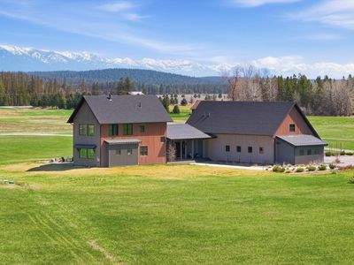 567 Twin Bridges Rd, Whitefish, MT, 59937