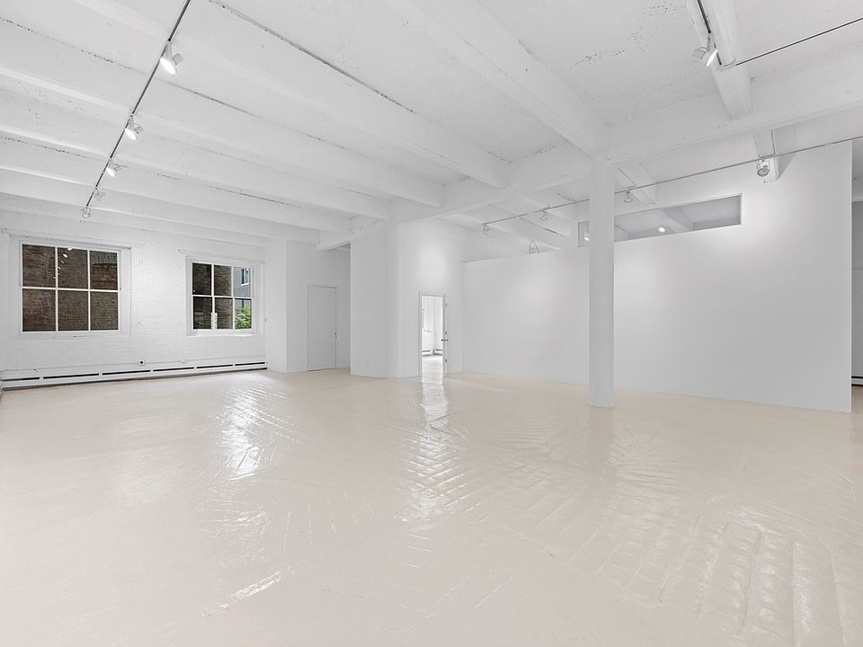 1st image of 136 10th Ave #2