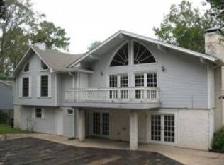 741 Stonewall Jackson Dr, Conroe, TX 77302