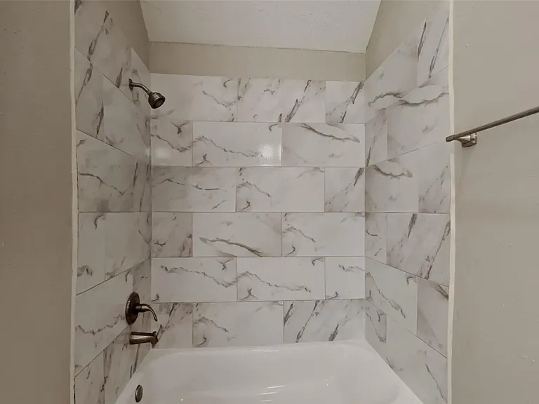 13215 Noblecrest Dr — Photo 9