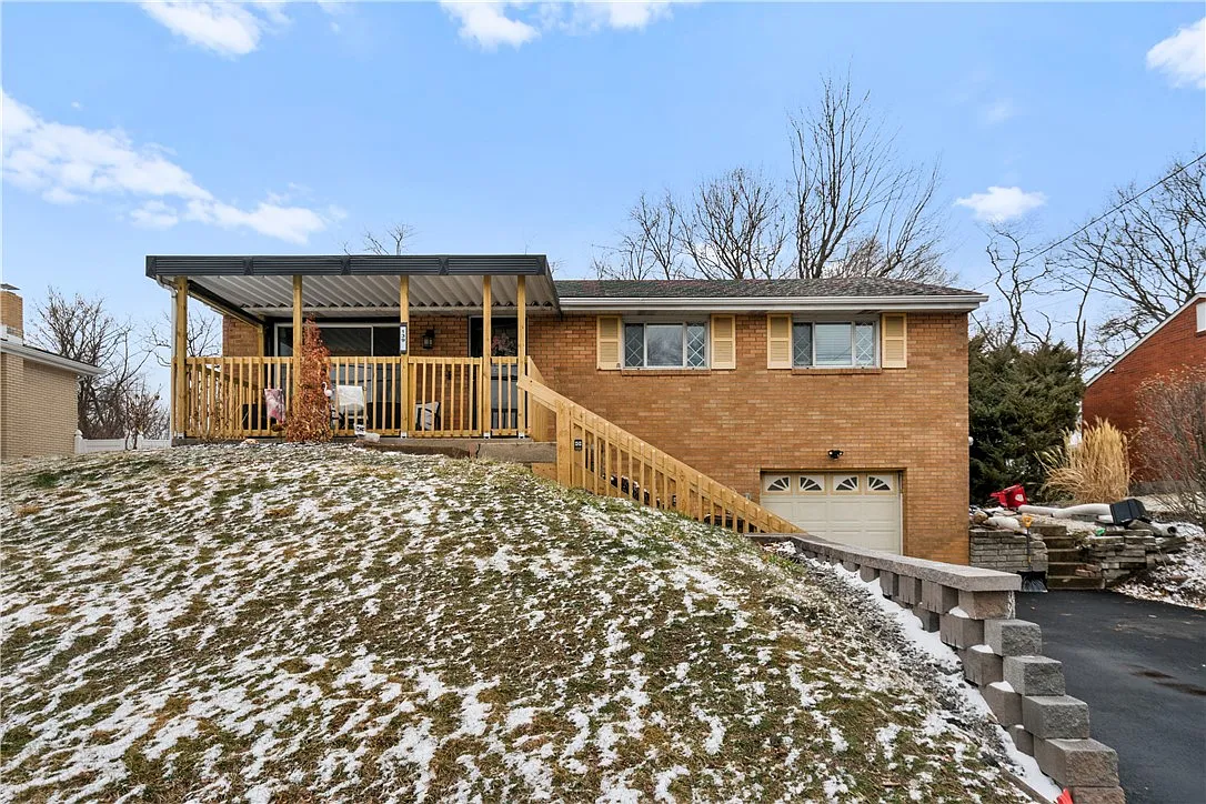 139 William Cir photo 1