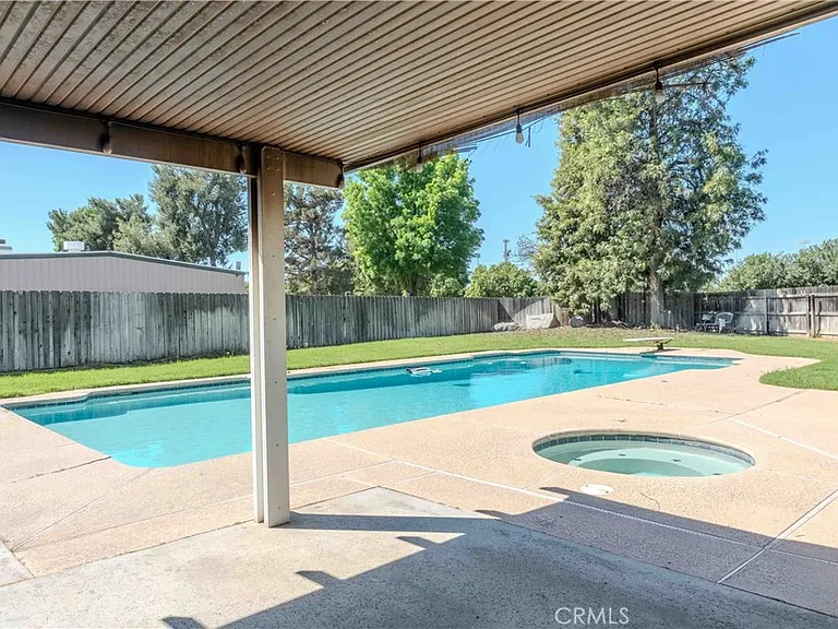 1042 Robinson Ct — Photo 52