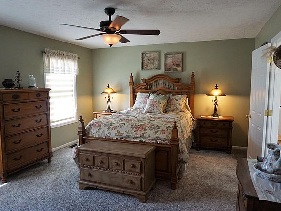 2nd image of 5011 Omega Terrace Ln