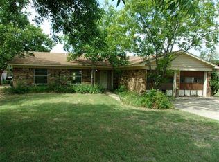 214 Vista Dr, Granbury, TX 76049