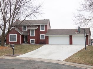 3781 Cody Ct, Inver Grove Heights, MN 55076