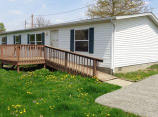 419 Fetter Ln, Gnadenhutten, OH