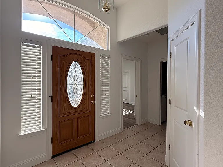 1270 Heidelberg Way #1 — Photo 7