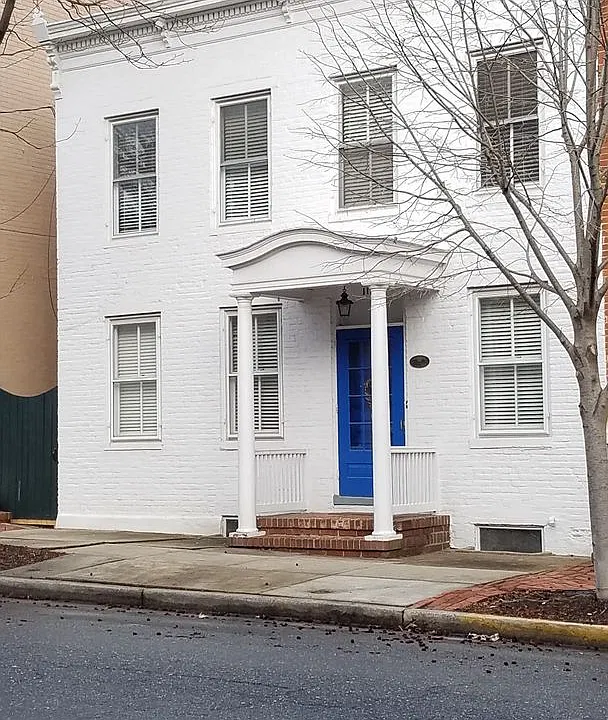 119 W 3rd St