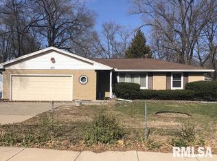 2811 W Hayes St, Peoria, IL 61605