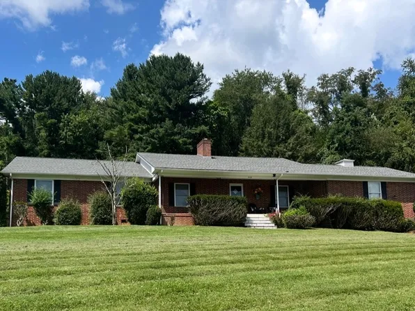 233 Holly St, Marion, VA 24354