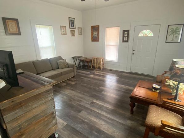 4 Curry St, Jackson, GA 30233