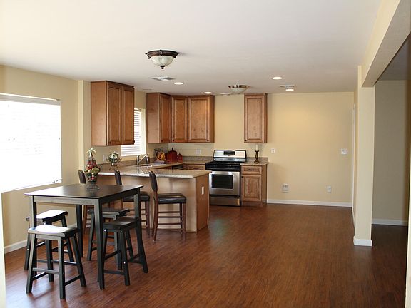3rd image of 2238 W San Miguel Ave