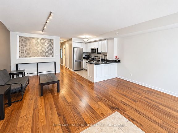 3rd image of 15 Strangford Ln #101