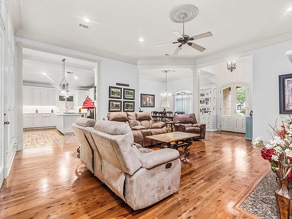 4th image of 40245 Swan Cir