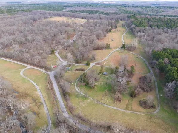 526 Lusk Rd, Golconda, IL 62938