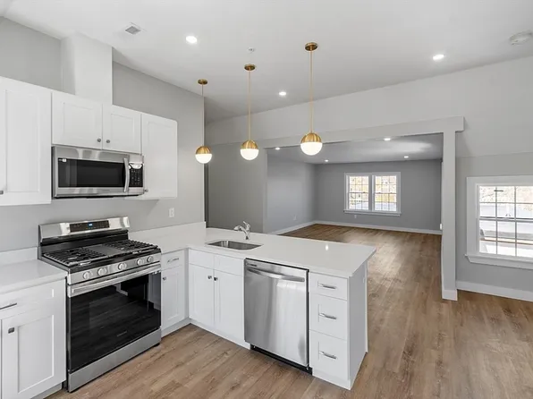 80 South St #8, Fitchburg, MA 01420