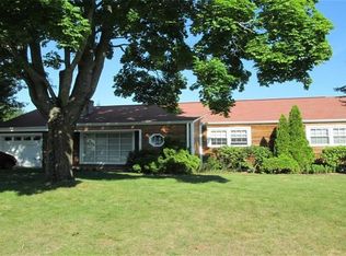 47 Wanton Shippee Rd, East Greenwich, RI 02818