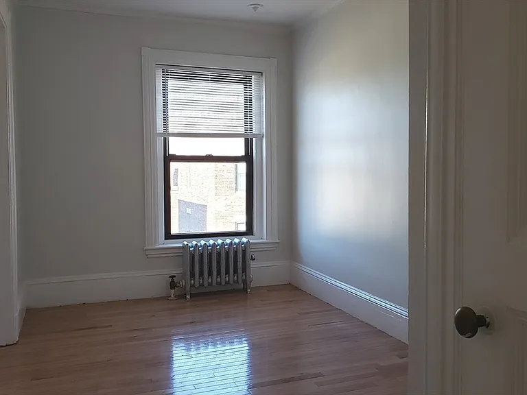 924 Beacon St #8 — Photo 18